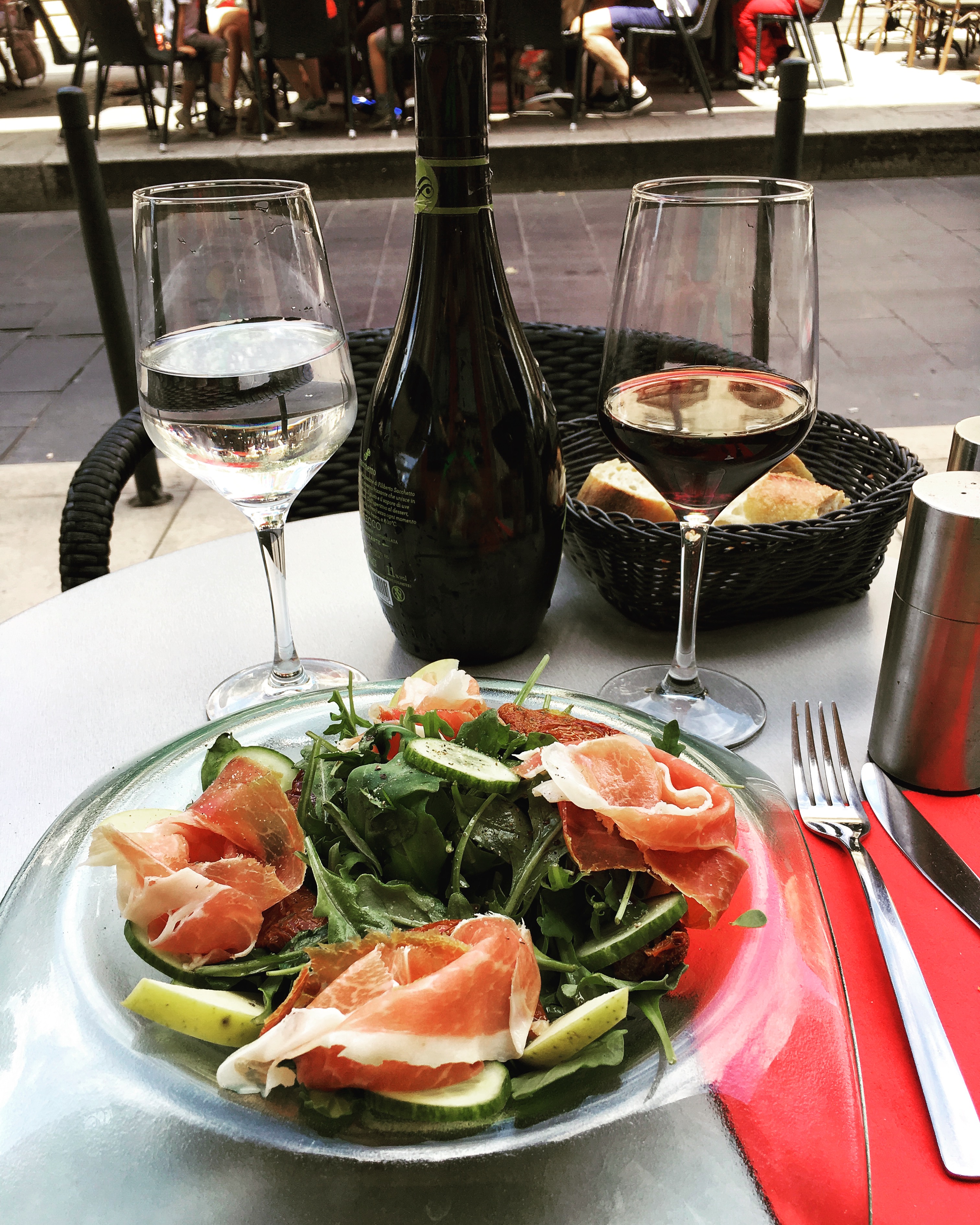 Hikingdan Reflects Upon Learning French in School!